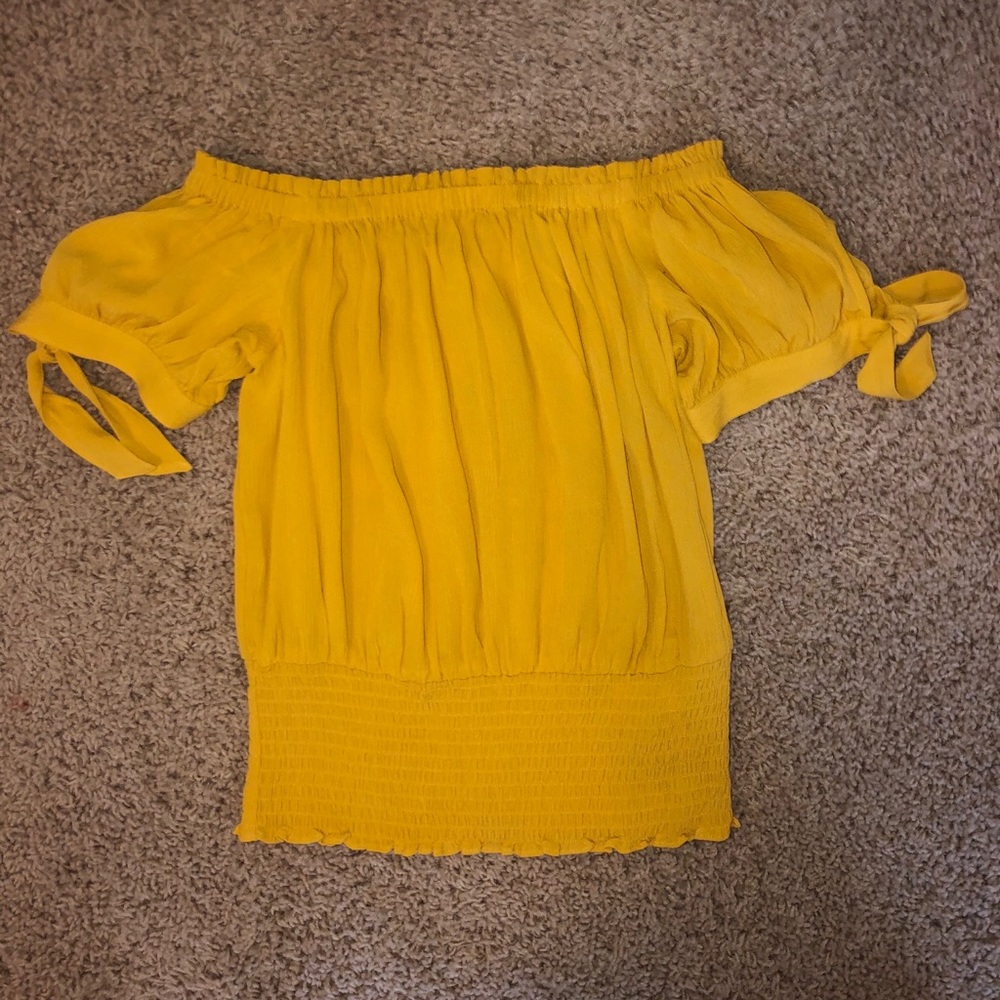 Never Been Worn Top From Express - image 1
